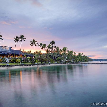 Hotel The Warwick Fiji Korolevu  Exteriér fotografie Sunset at the Sheraton Resort