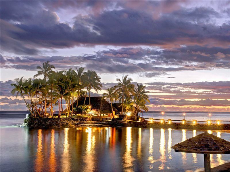 Hotel The Warwick Fiji Korolevu  Exteriér fotografie Sunset at the Sheraton Resort